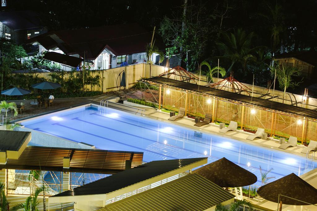 โรงแรมบิ๊ก 8 คอร์ปอเรท Tagum ภายนอก รูปภาพ